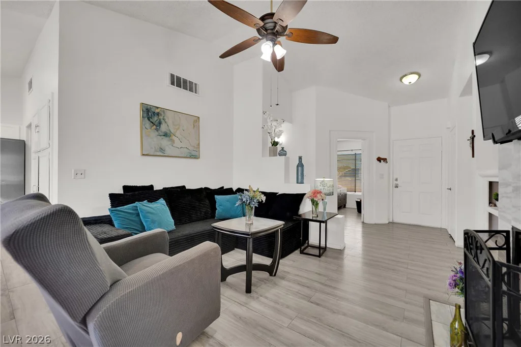 2913 Du Barry Manor, Las Vegas, NV 89108