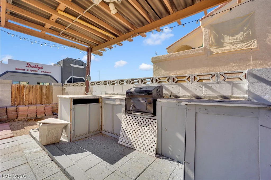 2913 Du Barry Manor, Las Vegas, NV 89108