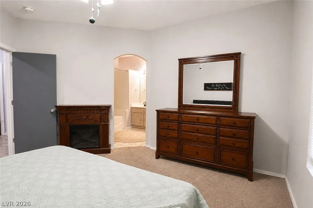 912 Sterling Thorn, Las Vegas, NV 89183