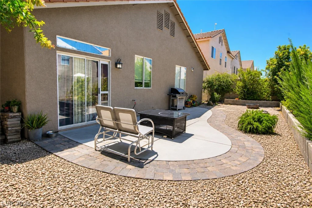 912 Sterling Thorn, Las Vegas, NV 89183