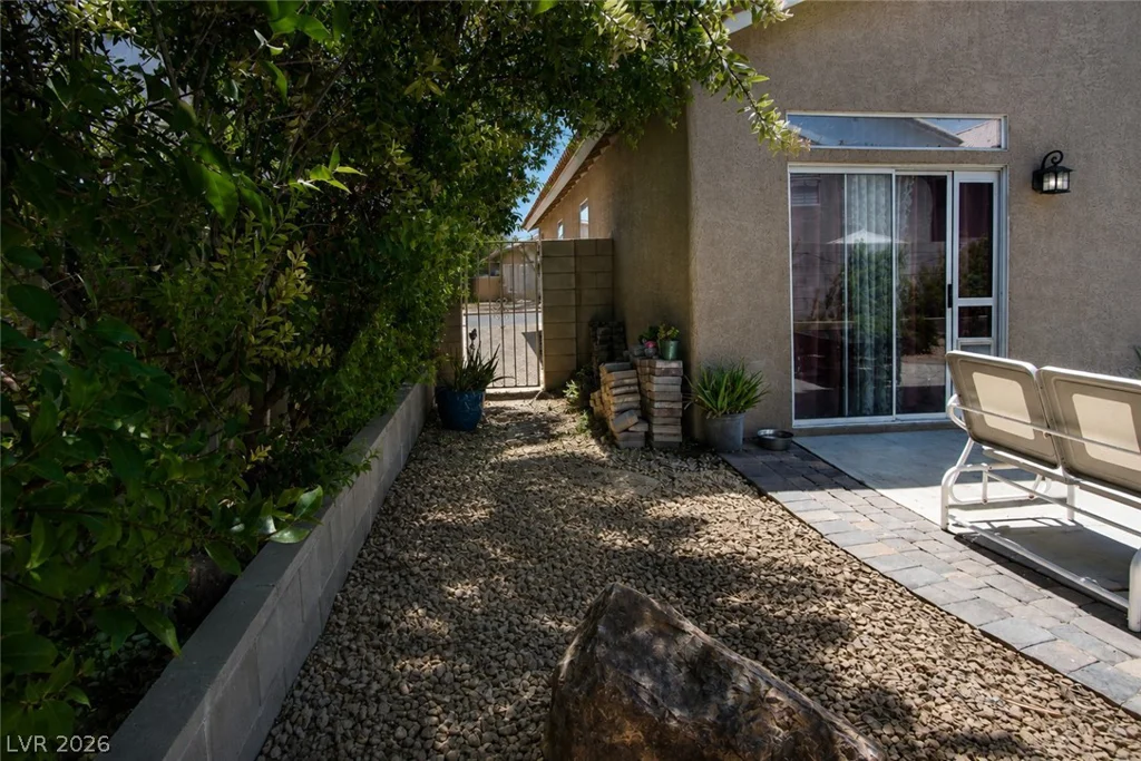 912 Sterling Thorn, Las Vegas, NV 89183