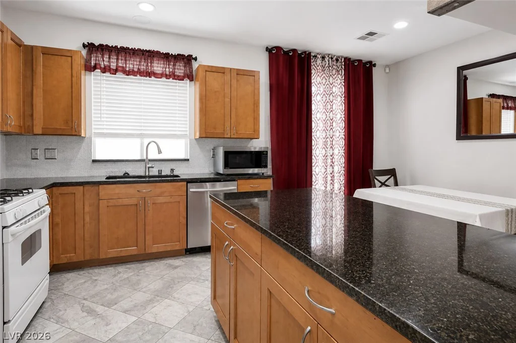 912 Sterling Thorn, Las Vegas, NV 89183