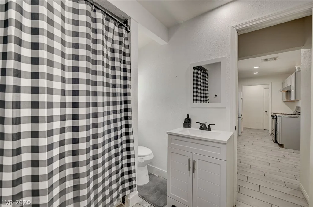 2300 Dune, Las Vegas, NV 89106