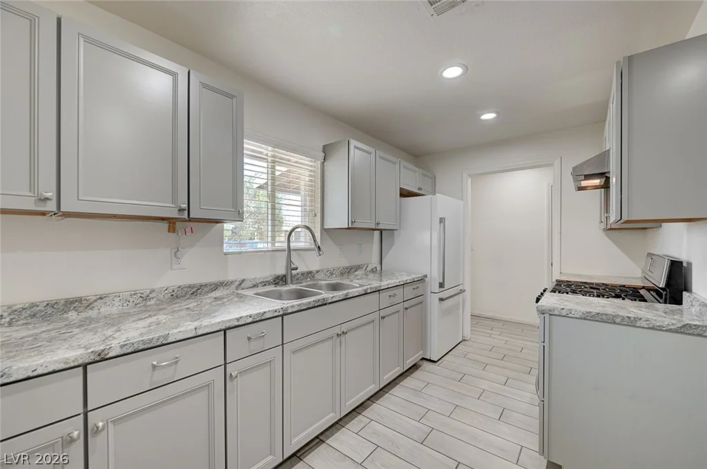 2300 Dune, Las Vegas, NV 89106