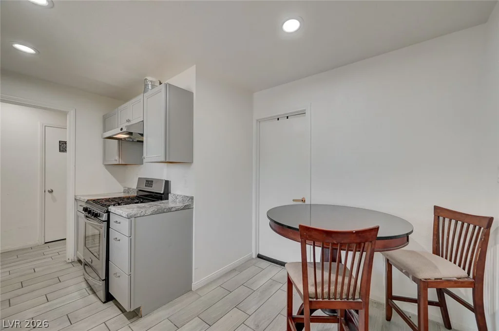 2300 Dune, Las Vegas, NV 89106