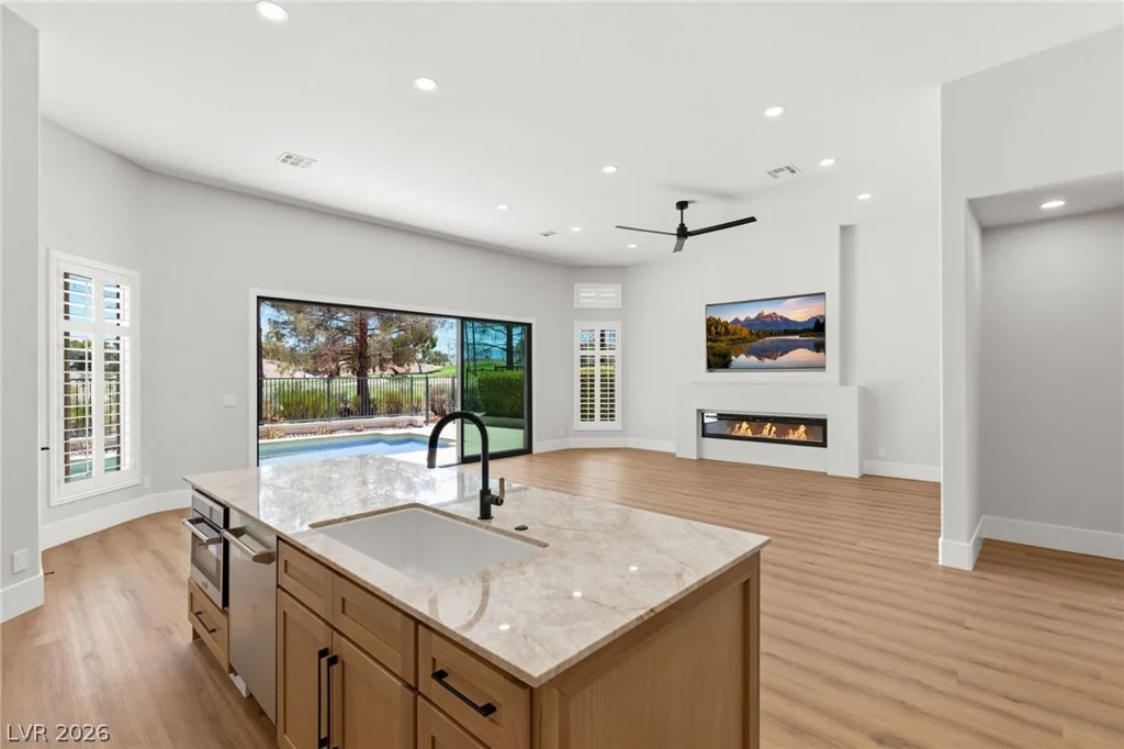 8649 Robinson Ridge, Las Vegas, NV 89117