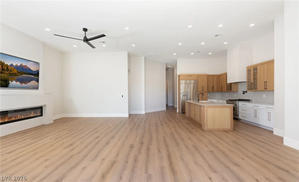 8649 Robinson Ridge, Las Vegas, NV 89117