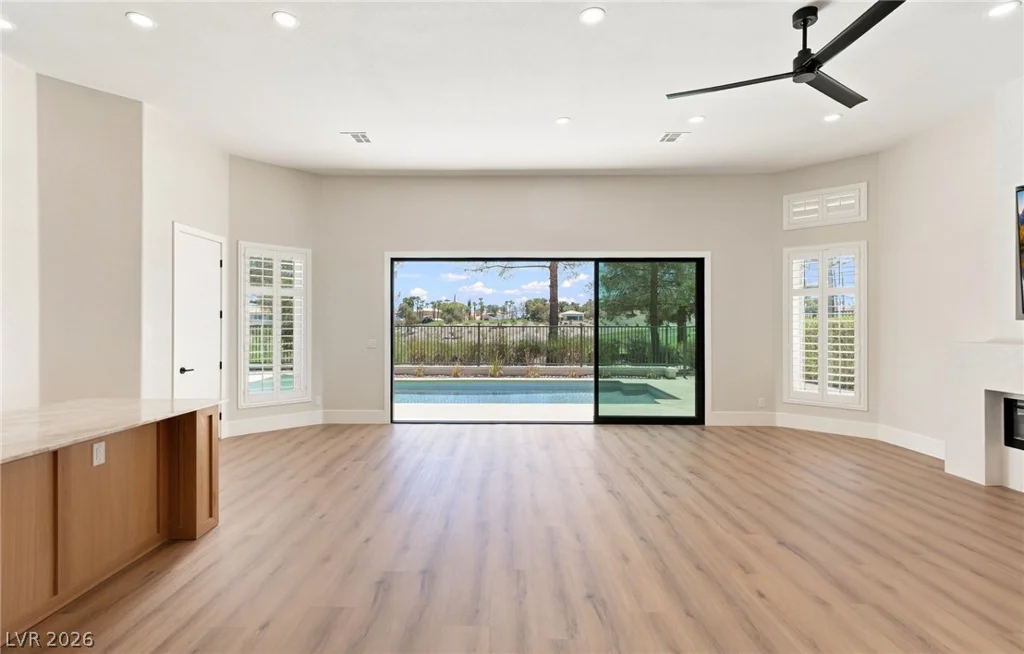 8649 Robinson Ridge, Las Vegas, NV 89117
