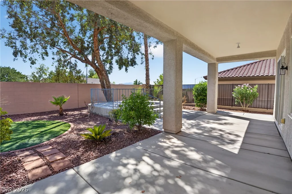 2389 Black River Falls, Henderson, NV 89044