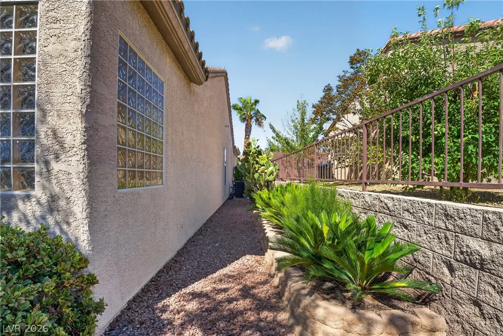 2389 Black River Falls, Henderson, NV 89044
