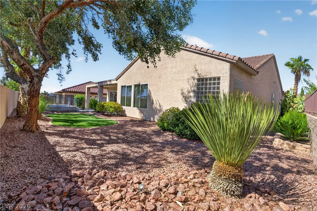 2389 Black River Falls, Henderson, NV 89044