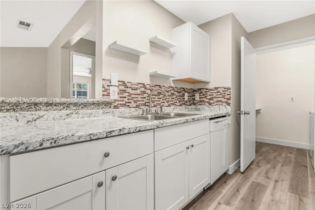 2200 Fort Apache, Las Vegas, NV 89117