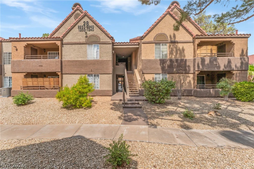 2200 Fort Apache, Las Vegas, NV 89117