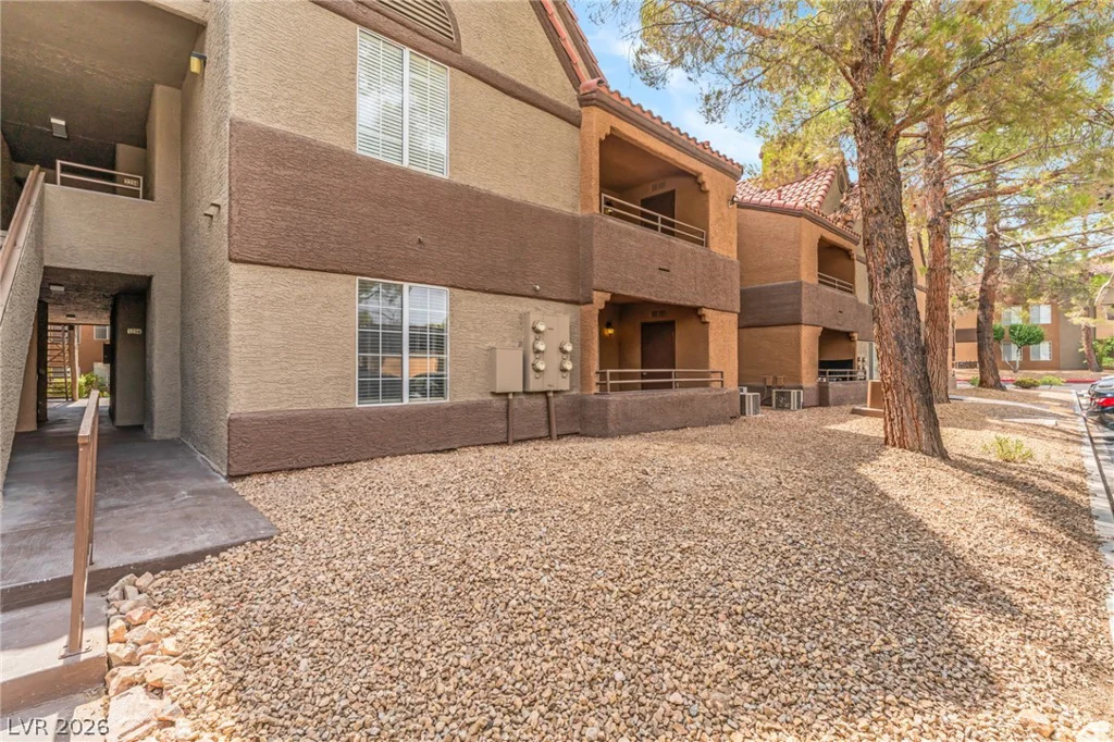 2200 Fort Apache, Las Vegas, NV 89117