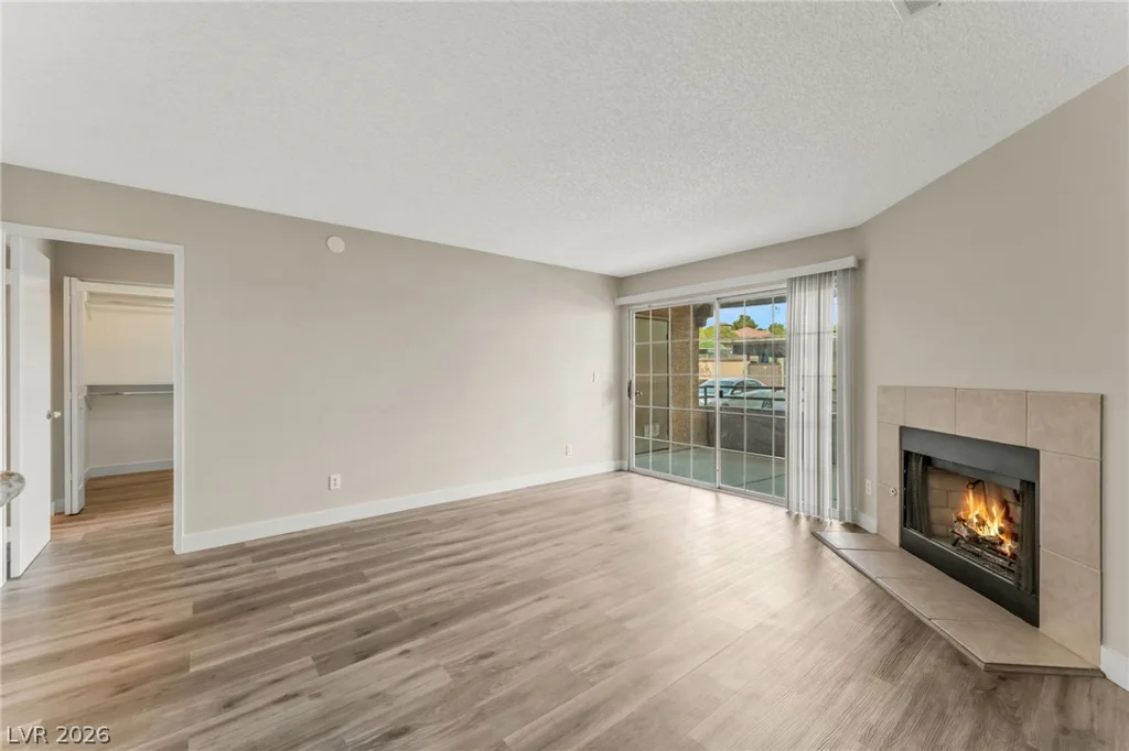 2200 Fort Apache, Las Vegas, NV 89117