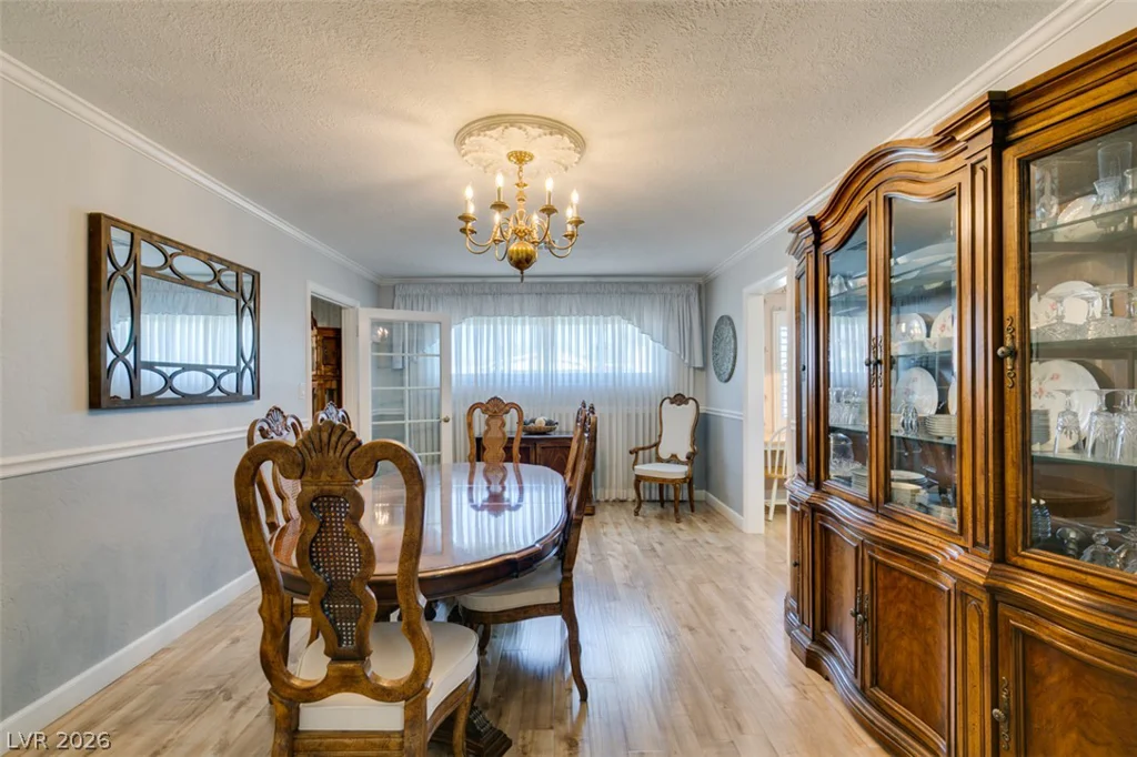661 Burton, Henderson, NV 89015