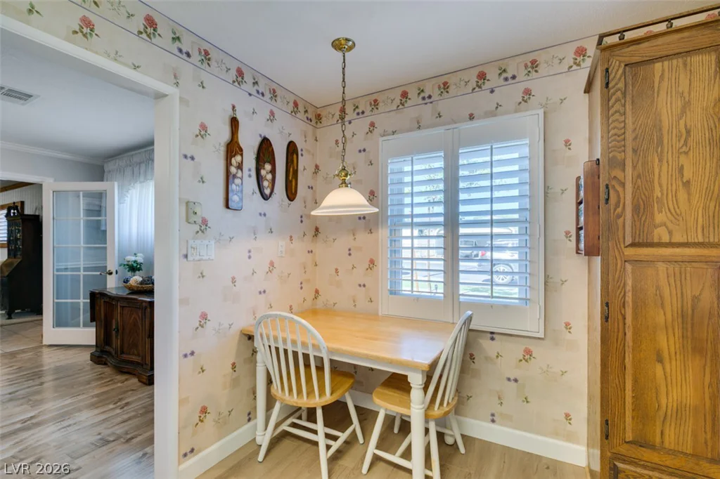 661 Burton, Henderson, NV 89015
