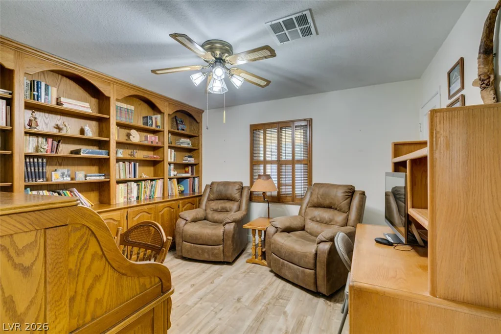 661 Burton, Henderson, NV 89015