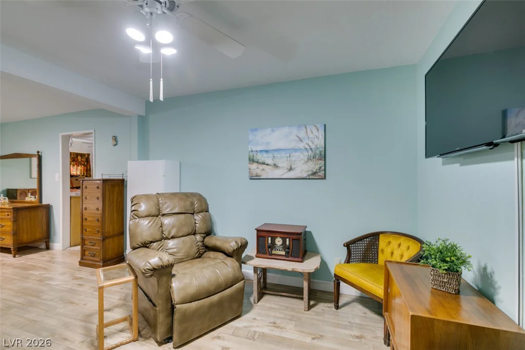 661 Burton, Henderson, NV 89015