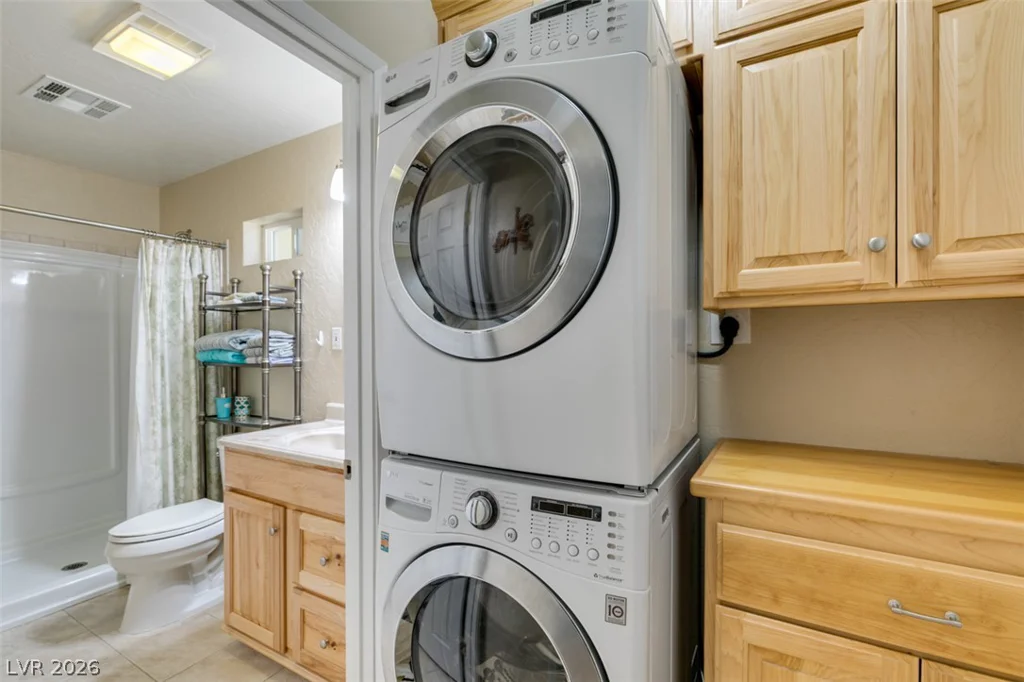 661 Burton, Henderson, NV 89015