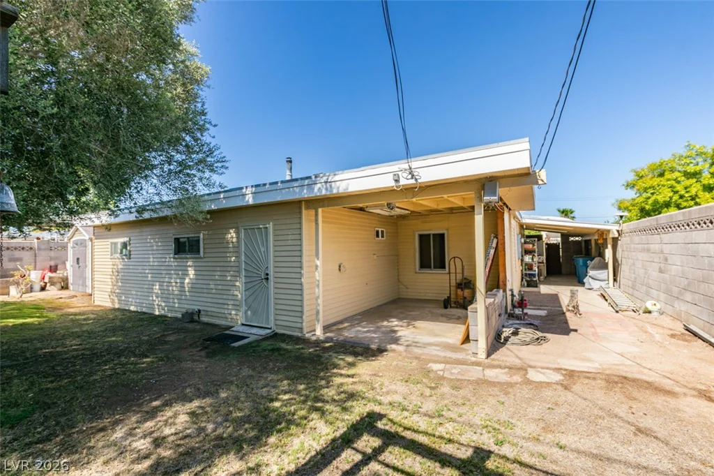 661 Burton, Henderson, NV 89015