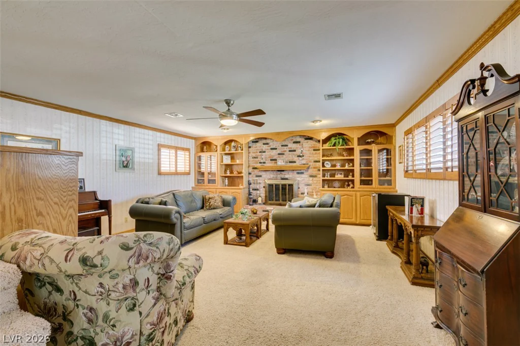 661 Burton, Henderson, NV 89015