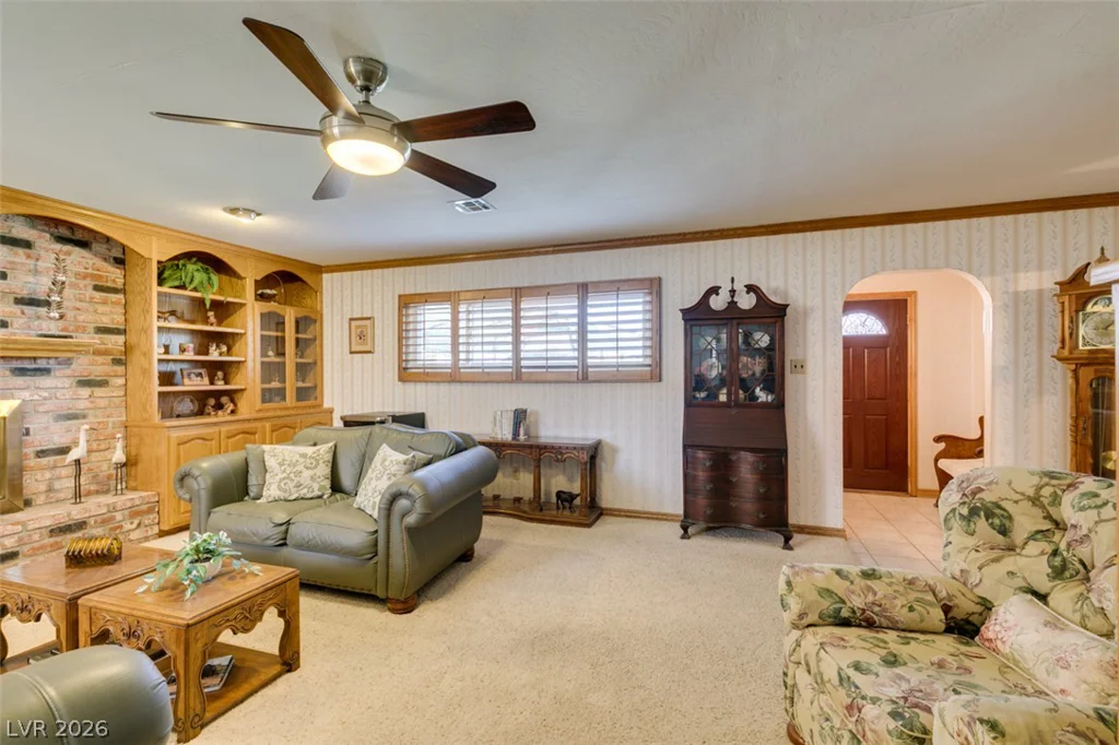 661 Burton, Henderson, NV 89015