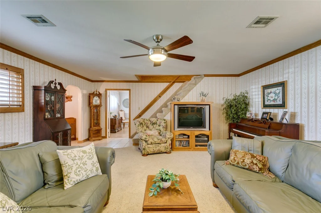 661 Burton, Henderson, NV 89015