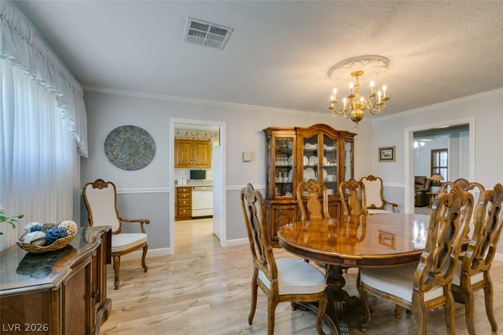 661 Burton, Henderson, NV 89015