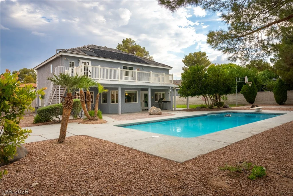 18 Hummingbird, Henderson, NV 89014