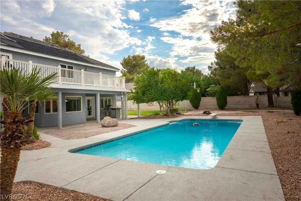 18 Hummingbird, Henderson, NV 89014