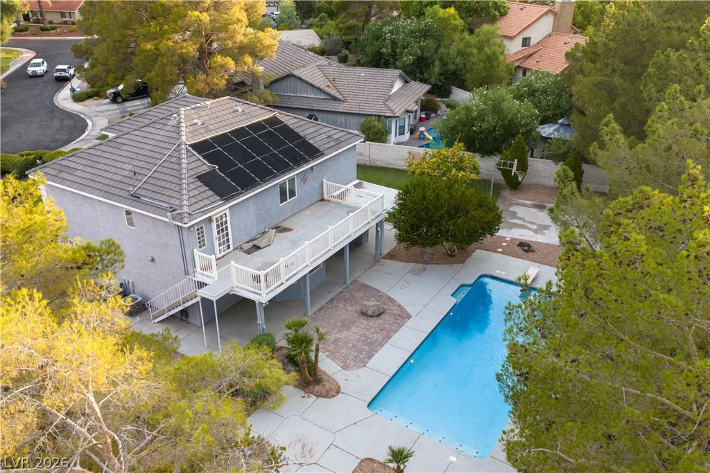 18 Hummingbird, Henderson, NV 89014
