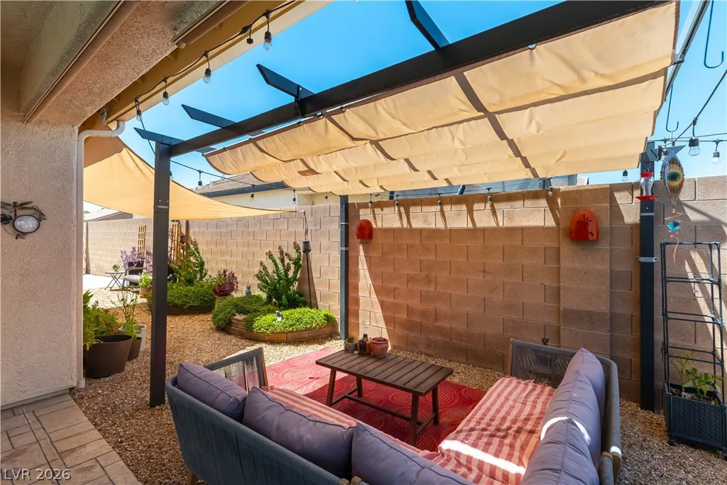 8920 Mannix, Las Vegas, NV 89143