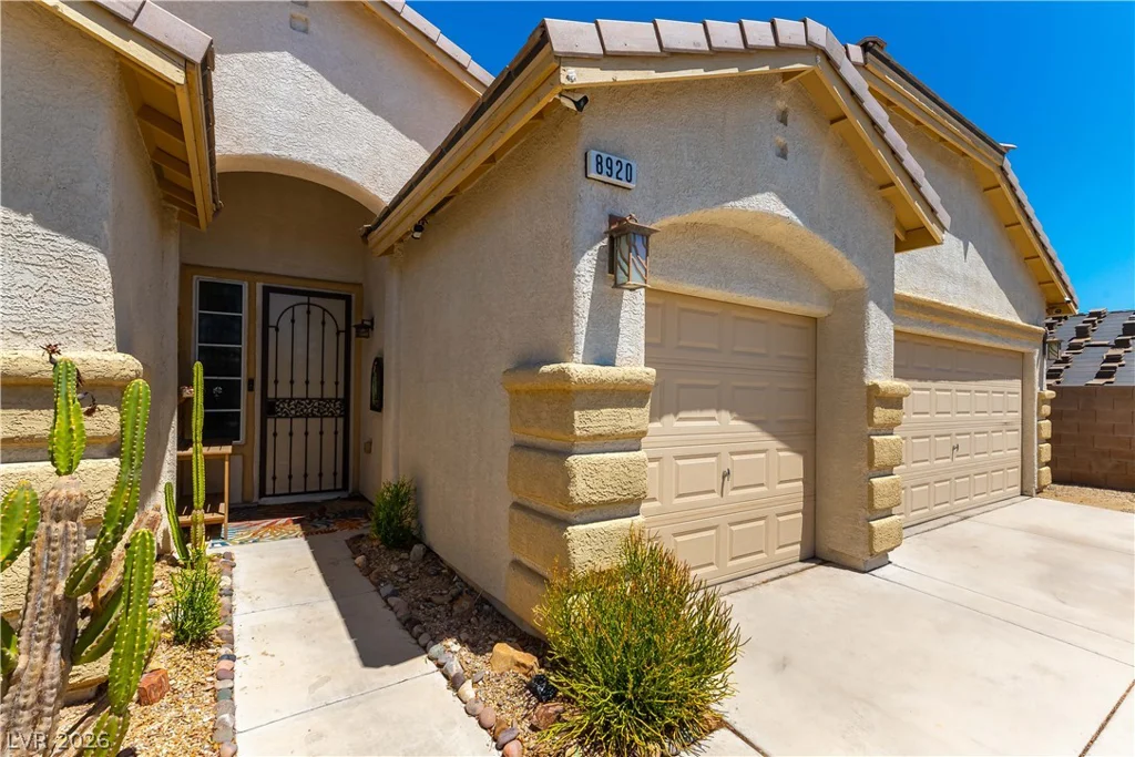 8920 Mannix, Las Vegas, NV 89143