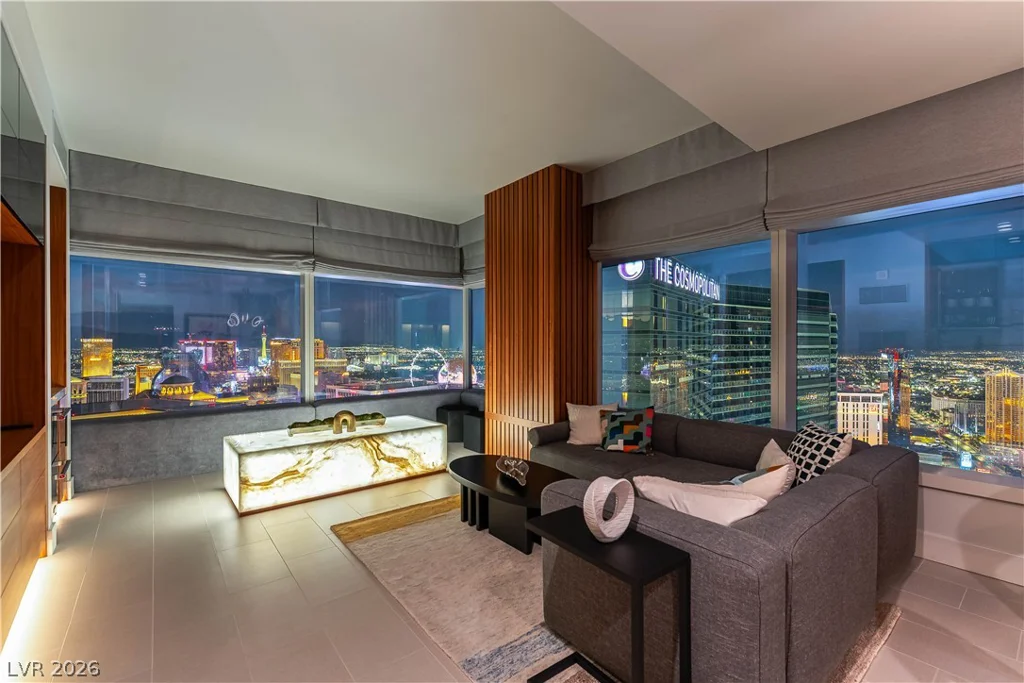 2600 Harmon, Las Vegas, NV 89158