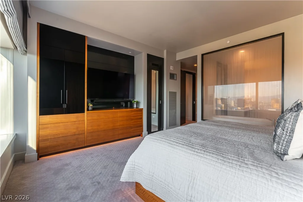 2600 Harmon, Las Vegas, NV 89158