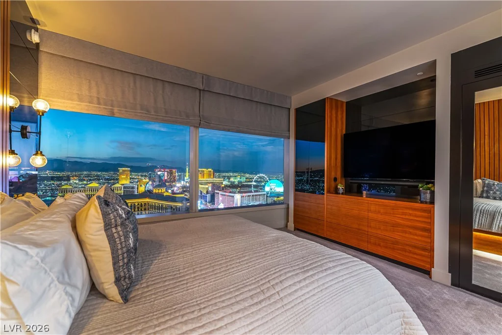 2600 Harmon, Las Vegas, NV 89158