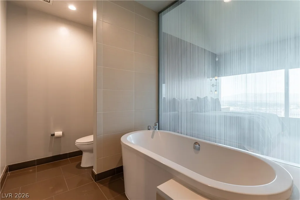 2600 Harmon, Las Vegas, NV 89158