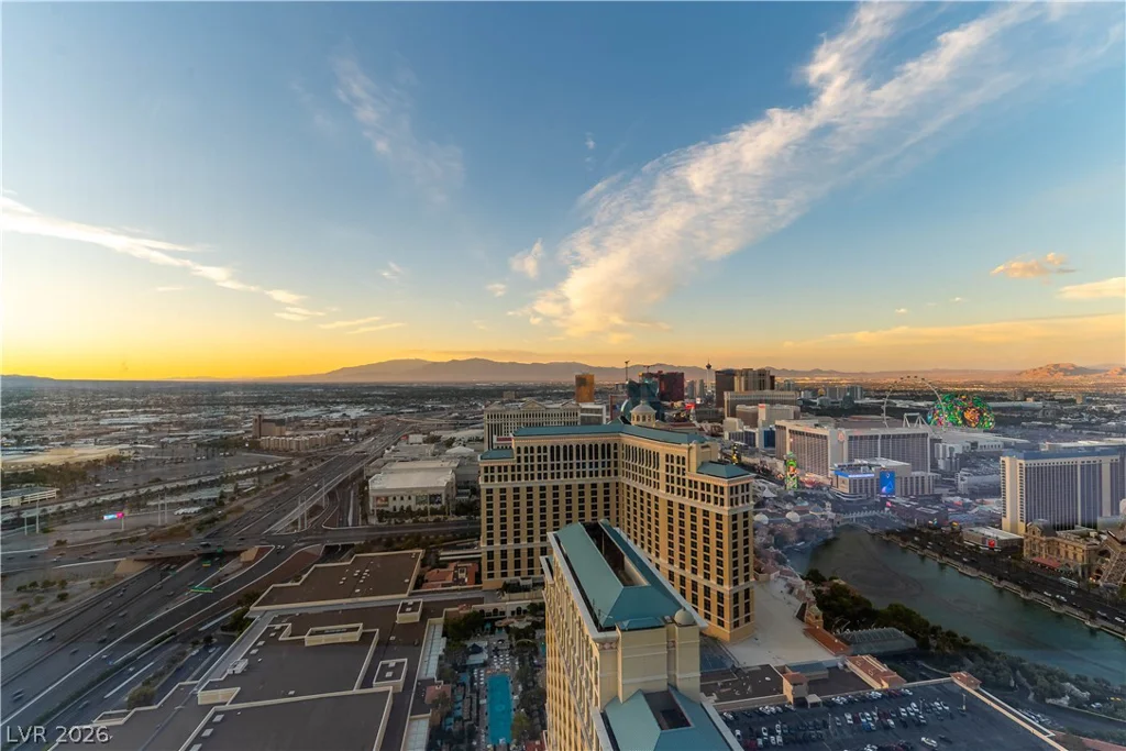 2600 Harmon, Las Vegas, NV 89158