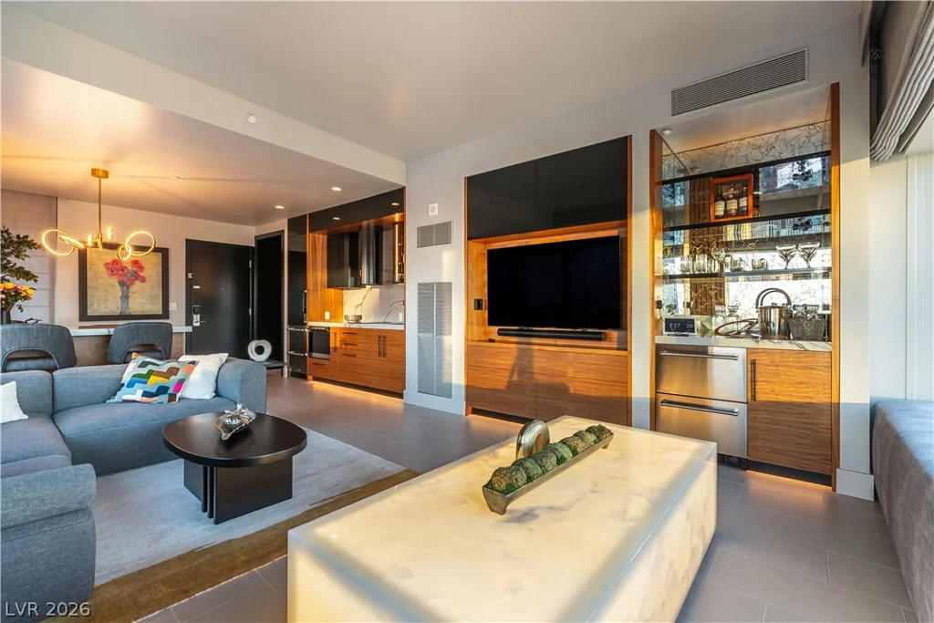 2600 Harmon, Las Vegas, NV 89158