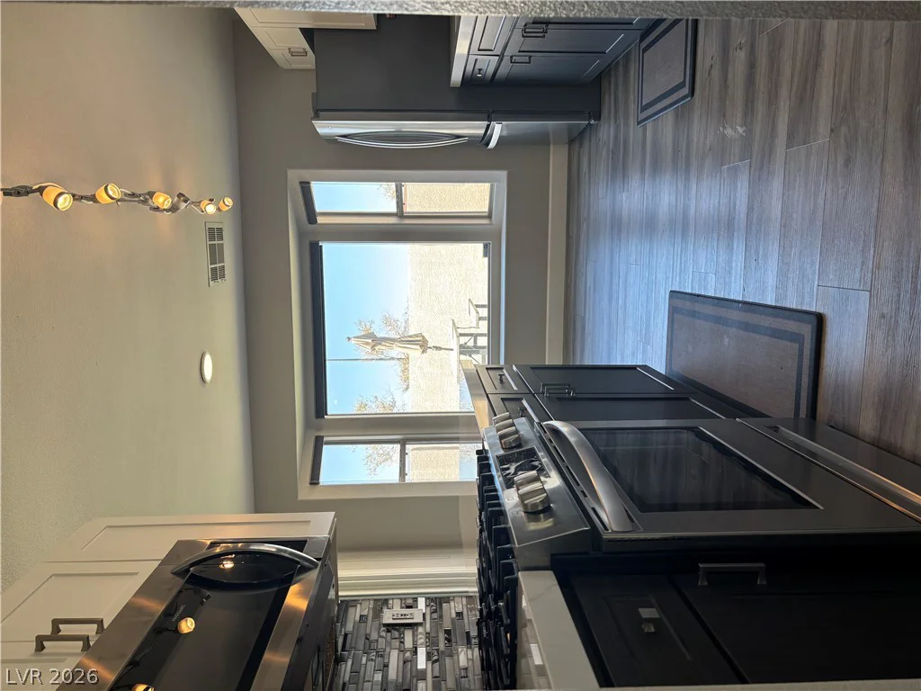 470 Palegold, Henderson, NV 89012