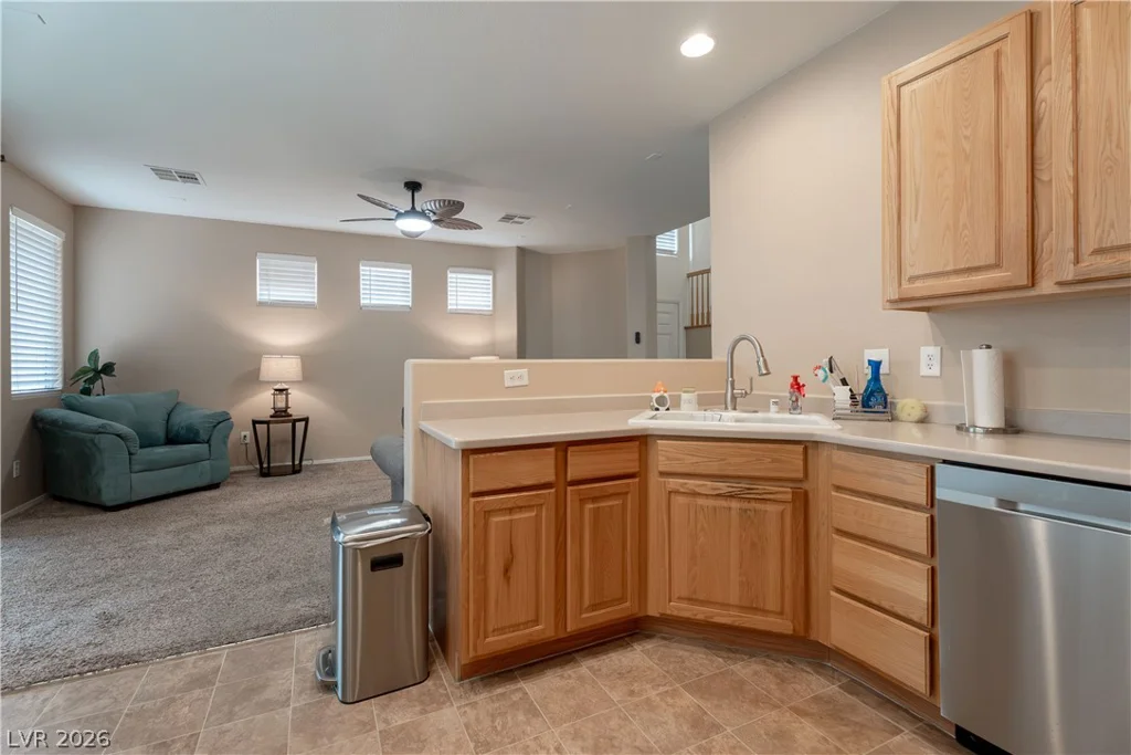 6403 Foxlyn, Las Vegas, NV 89122