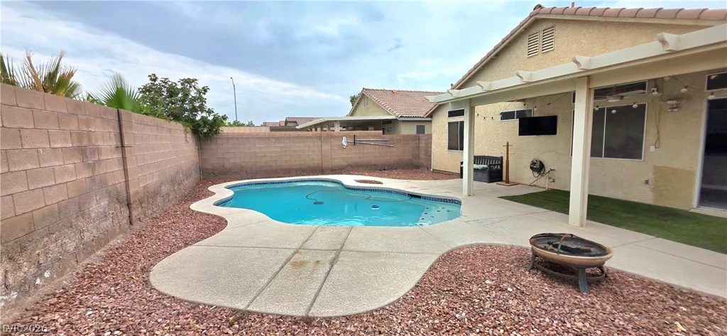 3806 Singing Lark, North Las Vegas, NV 89032