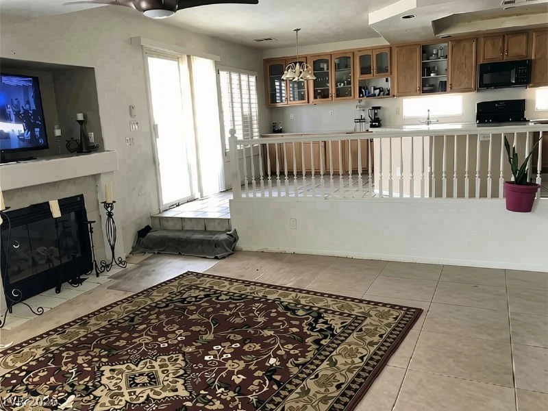 8769 Country View, Las Vegas, NV 89129
