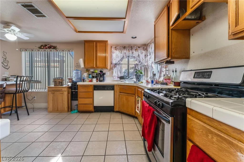1750 Walingwood, North Las Vegas, NV 89031