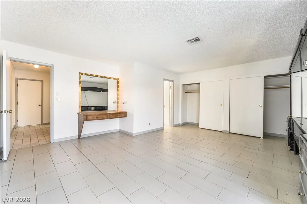 3155 Rochelle, Las Vegas, NV 89121