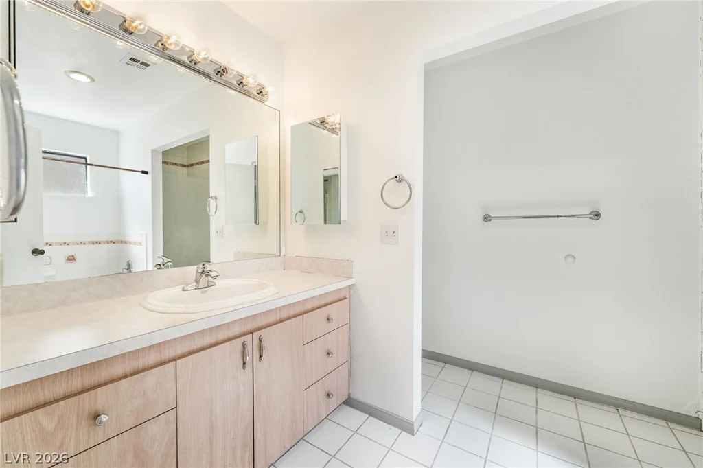 3155 Rochelle, Las Vegas, NV 89121