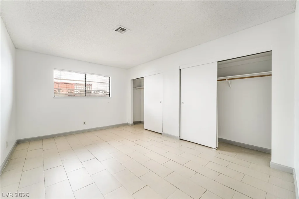 3155 Rochelle, Las Vegas, NV 89121