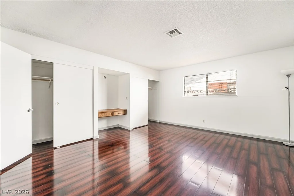 3155 Rochelle, Las Vegas, NV 89121