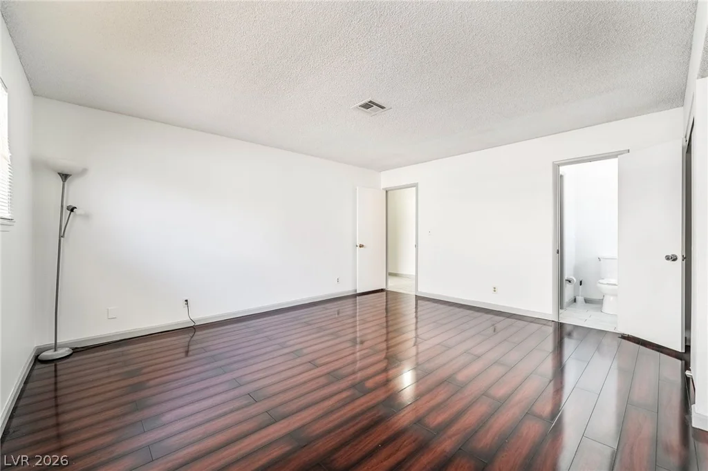 3155 Rochelle, Las Vegas, NV 89121